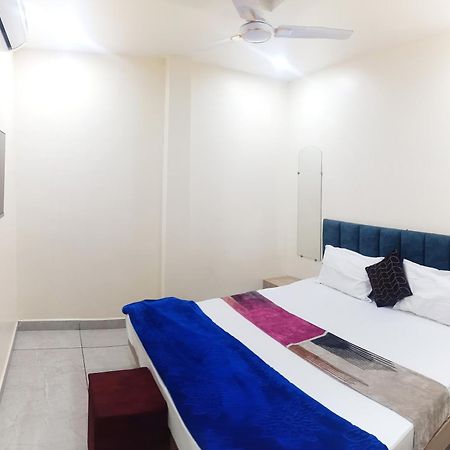 Hotel Raghavan In Front Of Railway Station Platform No 8 Ujjain Eksteriør bilde
